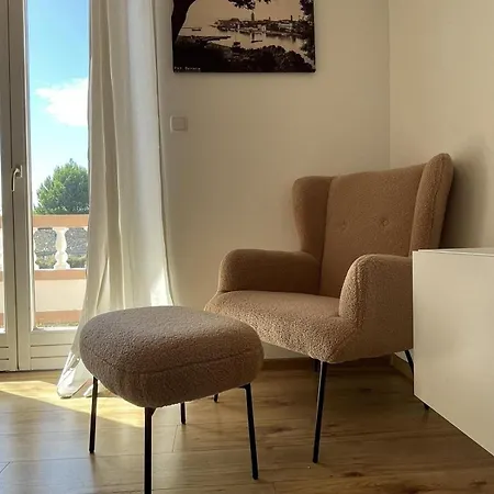 Beg Apartment *