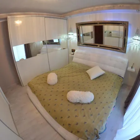 Beg Apartment *