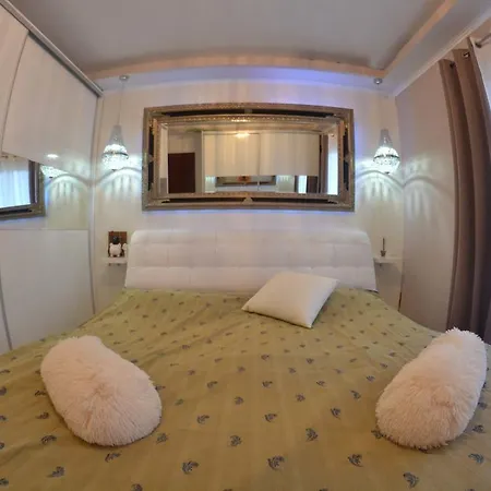 Beg Apartment